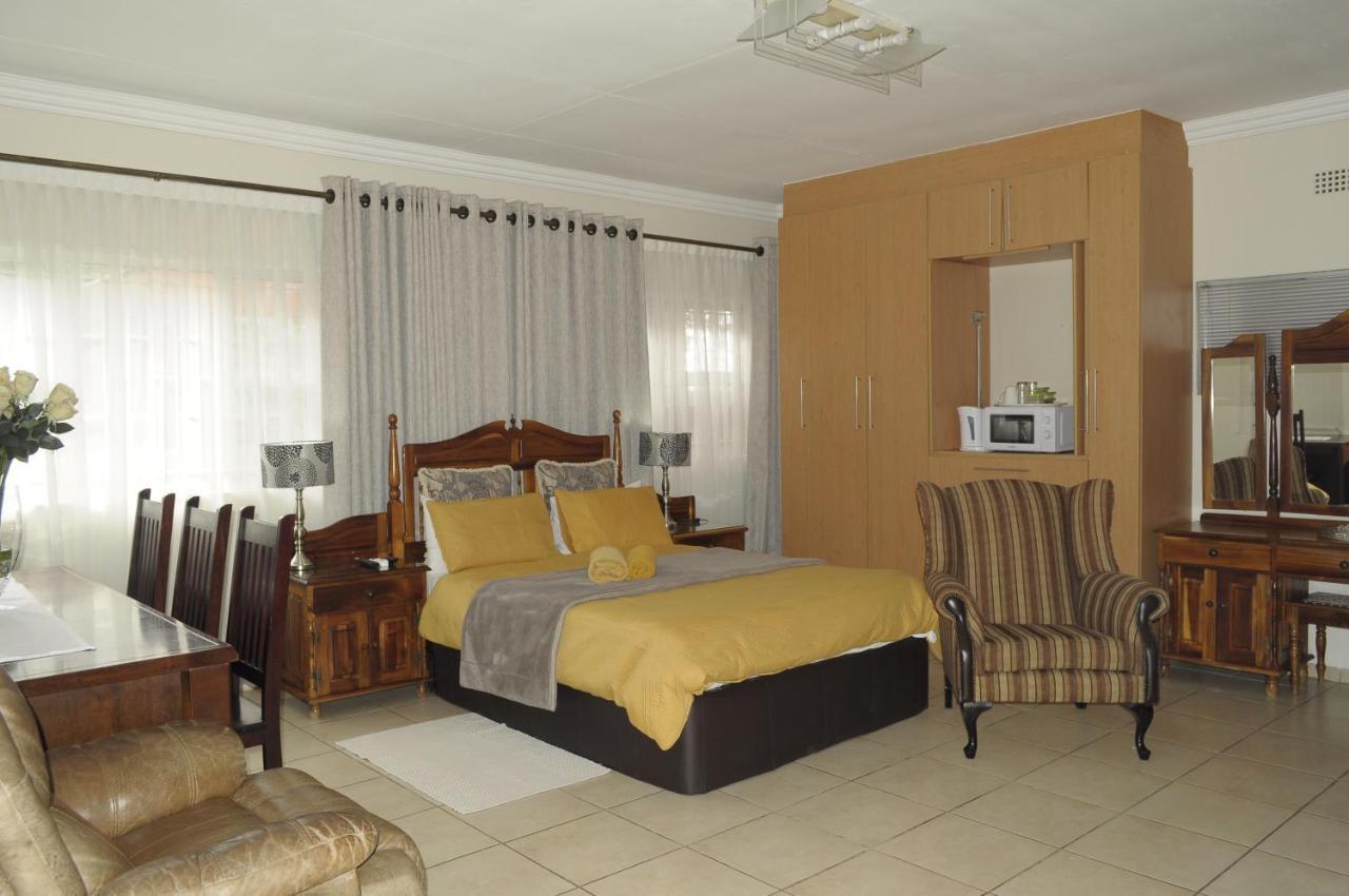 @Home Guest House Ράστενμπεργκ Εξωτερικό φωτογραφία