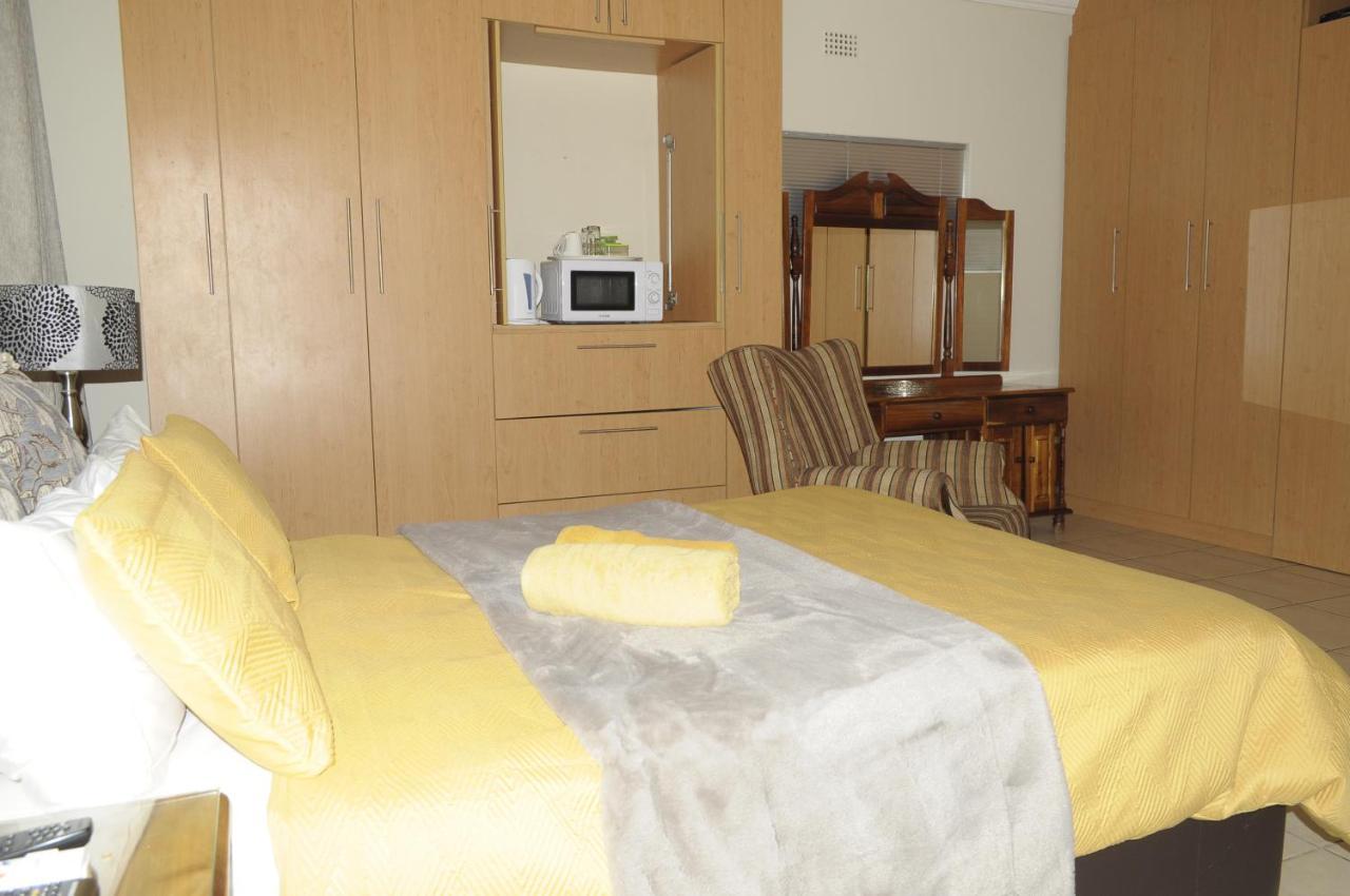 @Home Guest House Ράστενμπεργκ Εξωτερικό φωτογραφία